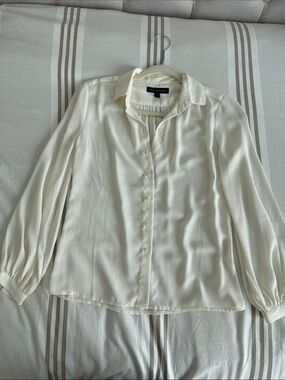 Bundle! Two Banana Republic Button-Up Blouses in Ivory White & Black